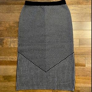 ELIE TAHARI Skirt